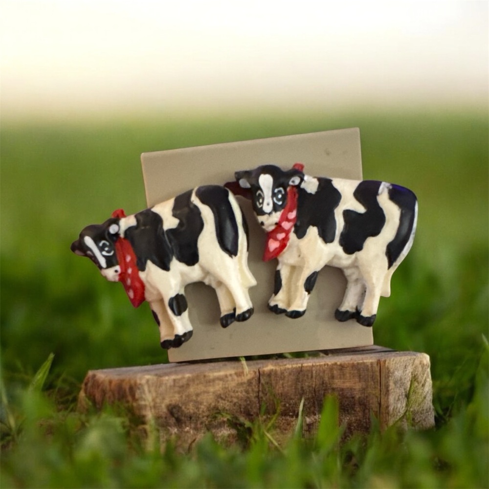 Vintage 90s Acrylic Dairy Cow Earrings Farm Animals